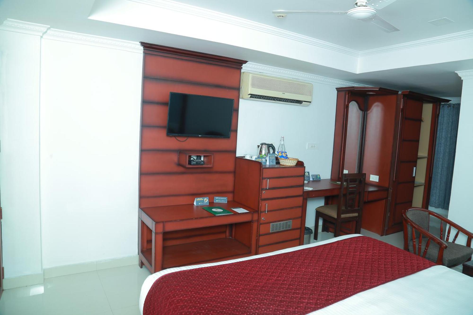 Hotel Savera Park Thrissur 外观 照片