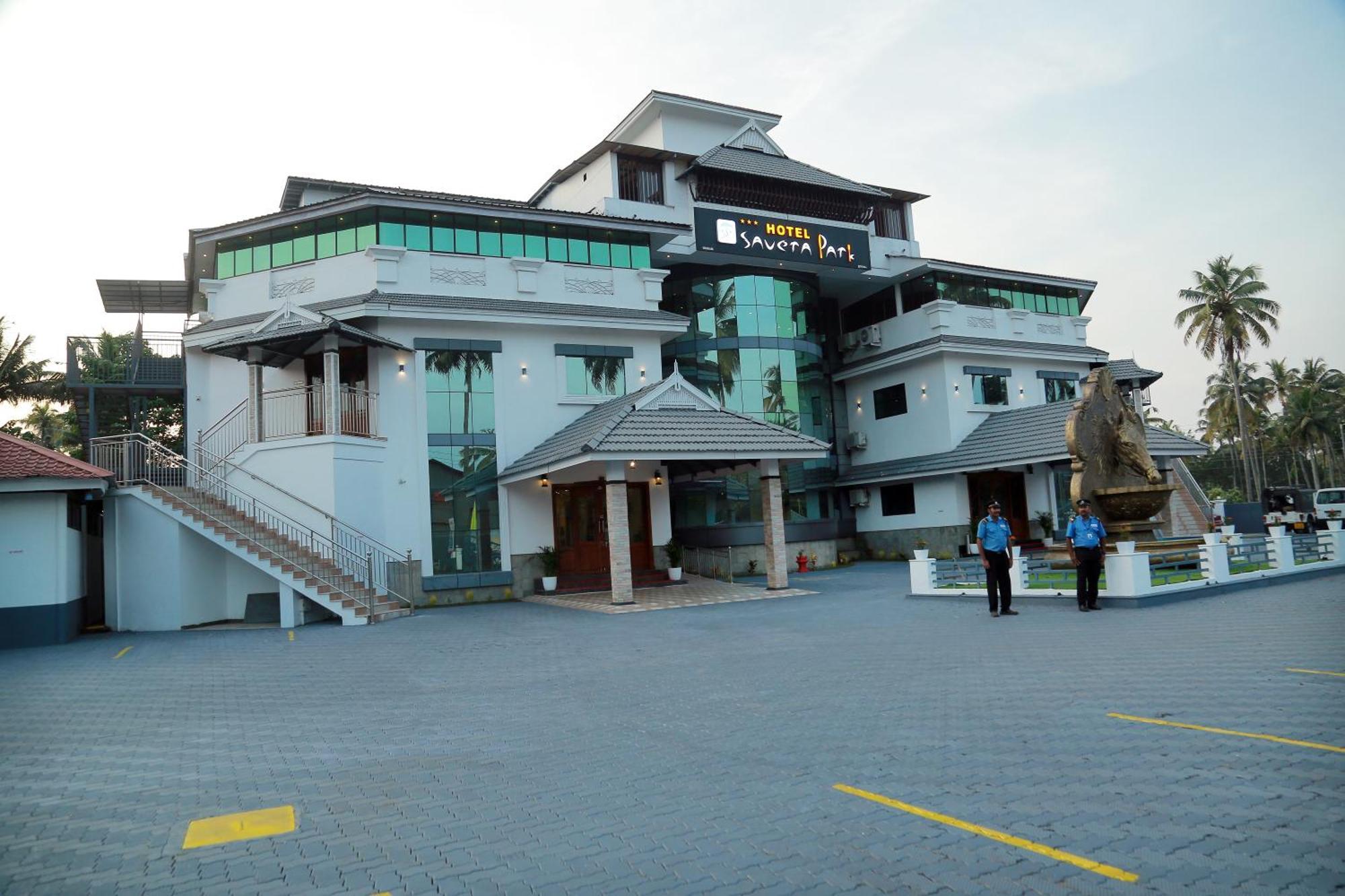Hotel Savera Park Thrissur 外观 照片
