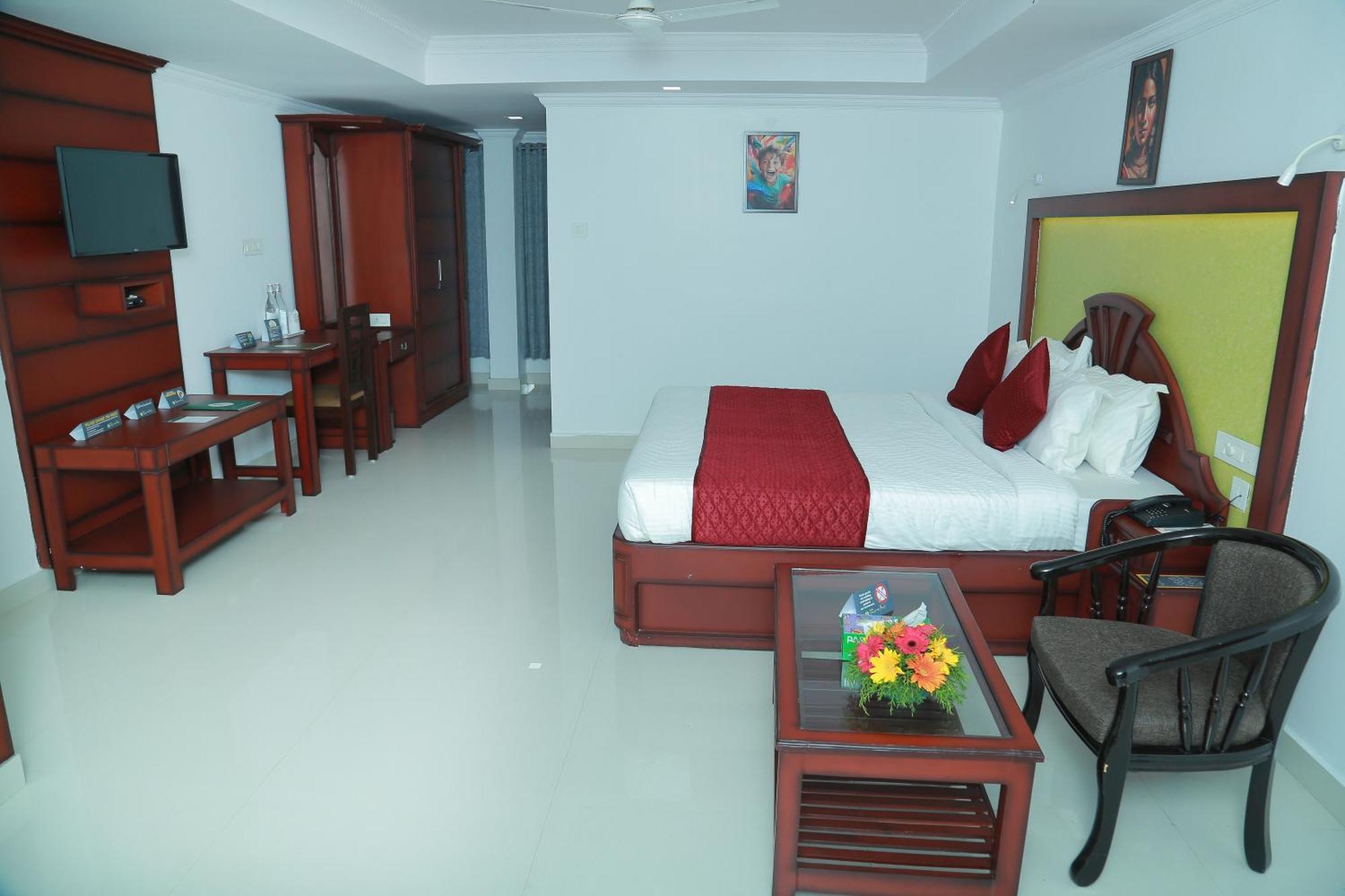 Hotel Savera Park Thrissur 外观 照片