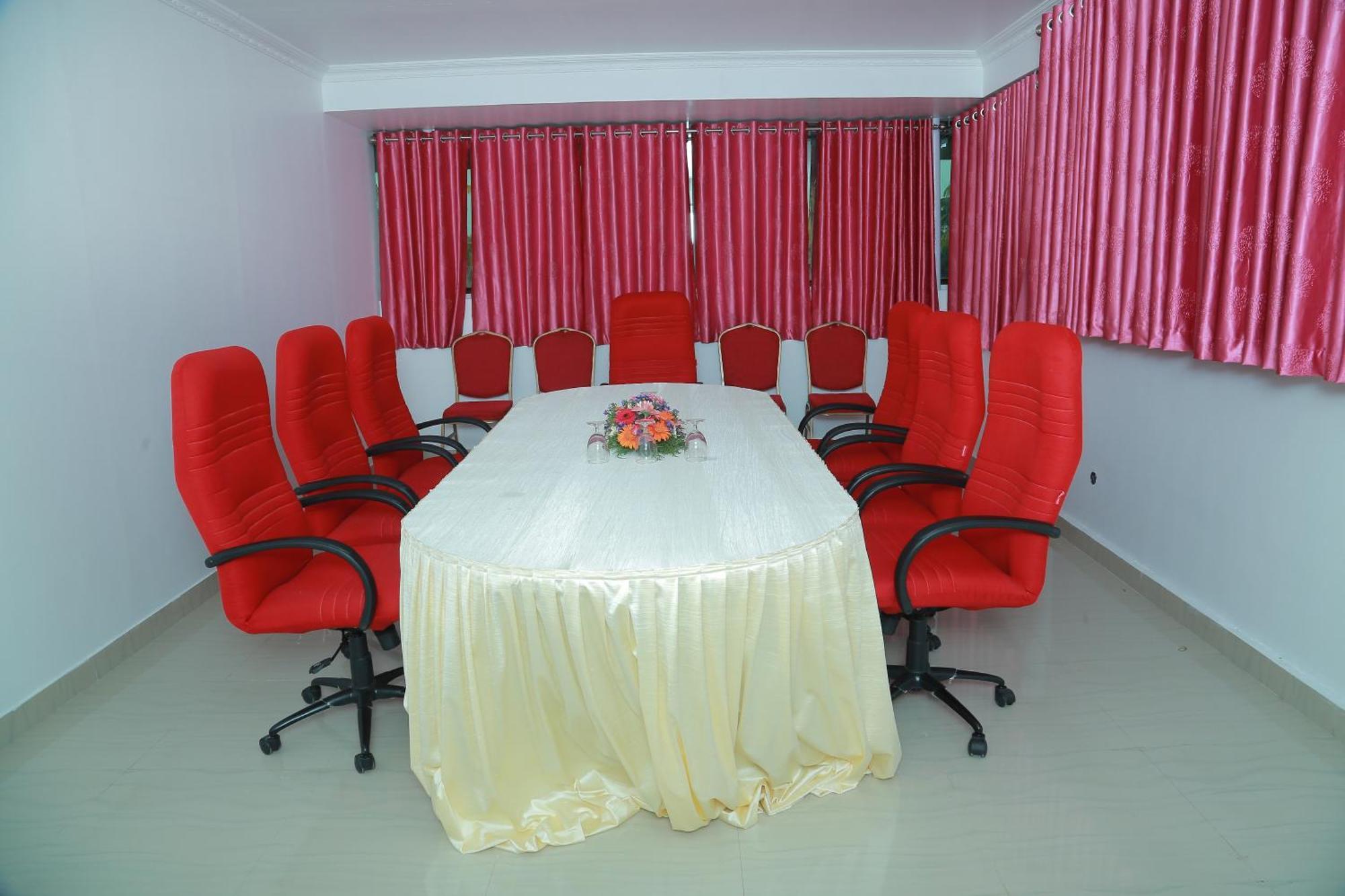 Hotel Savera Park Thrissur 外观 照片