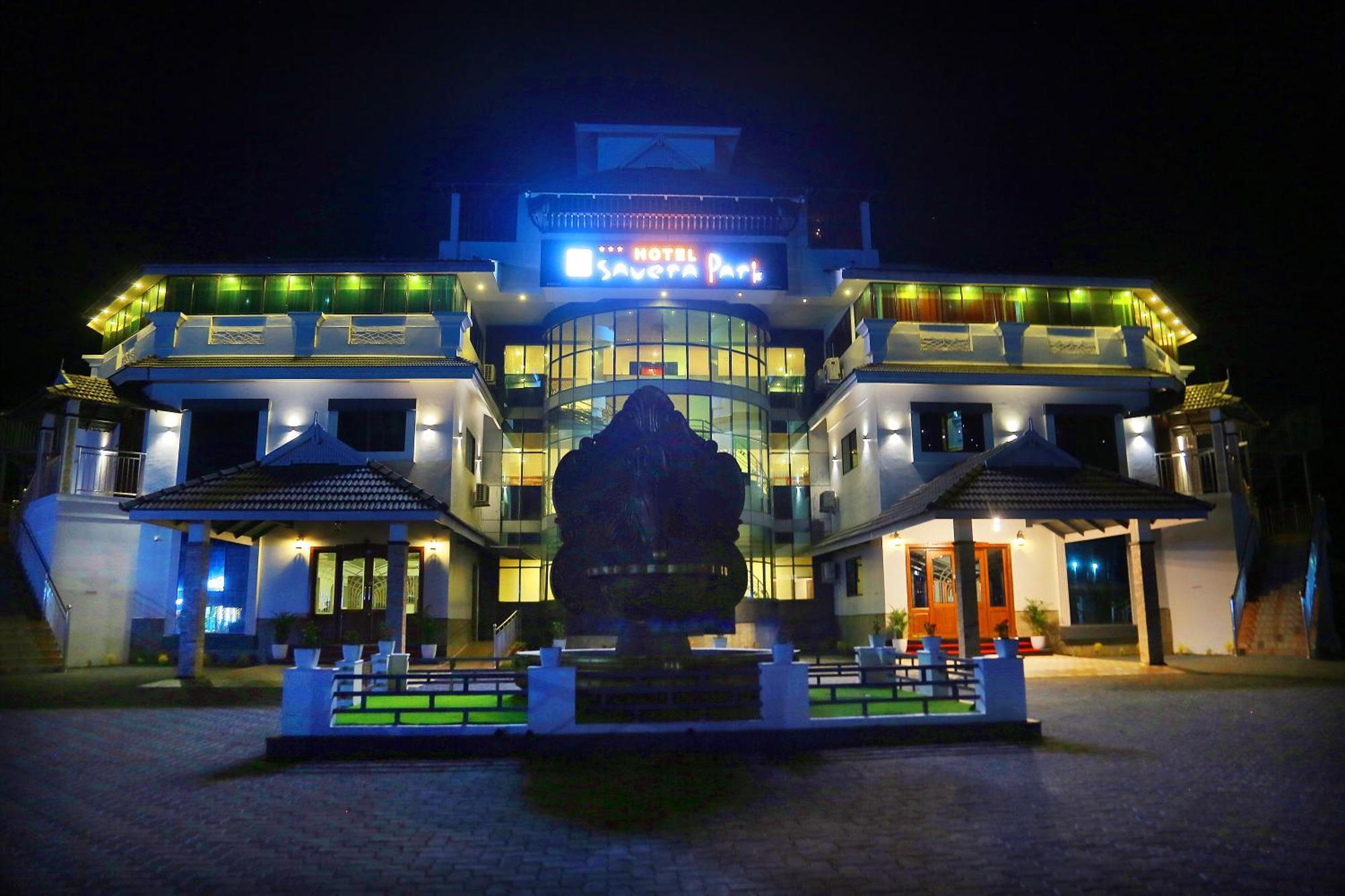 Hotel Savera Park Thrissur 外观 照片